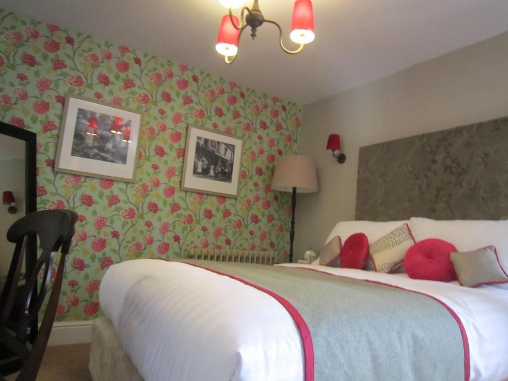 The Three Crowns Hotell Chagford Rum bild