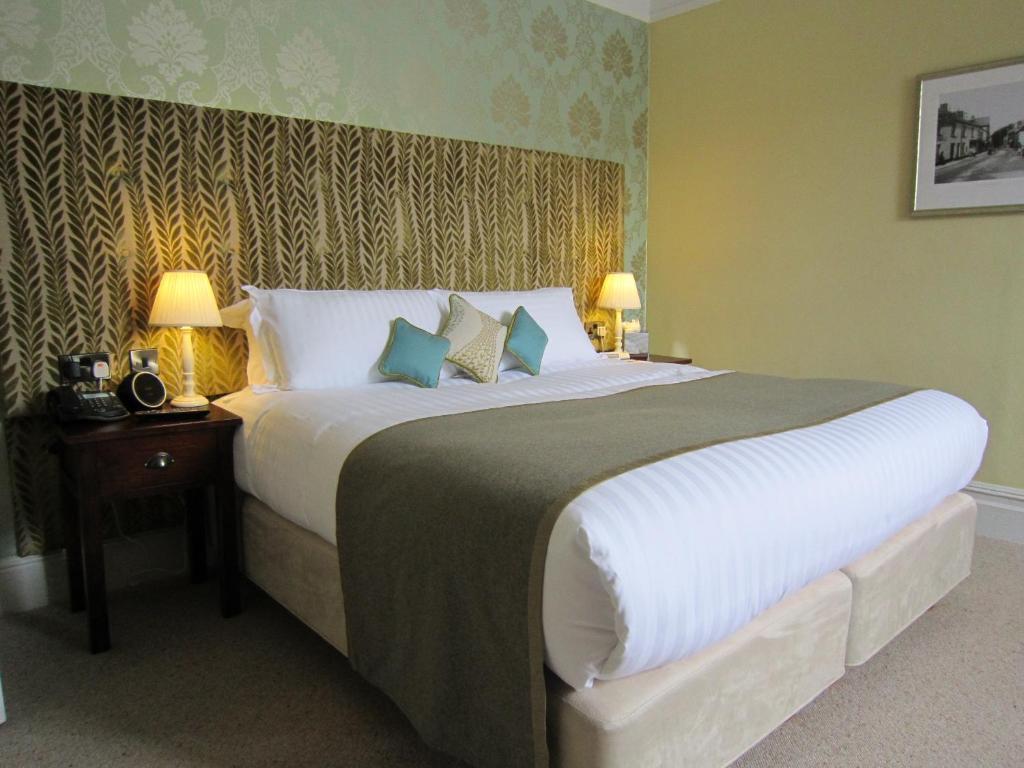 The Three Crowns Hotell Chagford Rum bild
